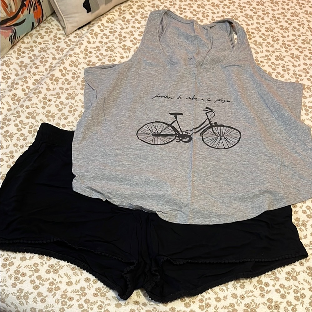 Old Navy Gray and Black Sleep Set